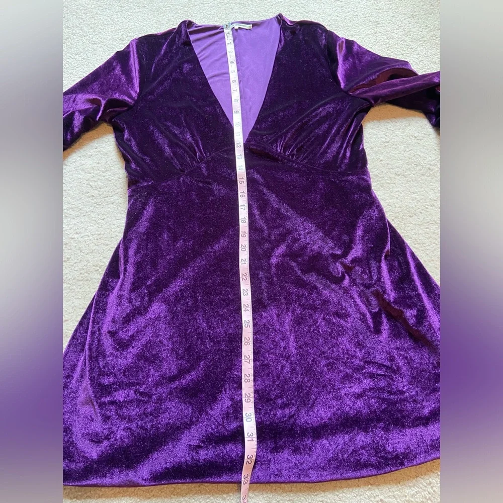Tularosa Ryland Dress in Plum size Large‎ - Picture 12 of 14